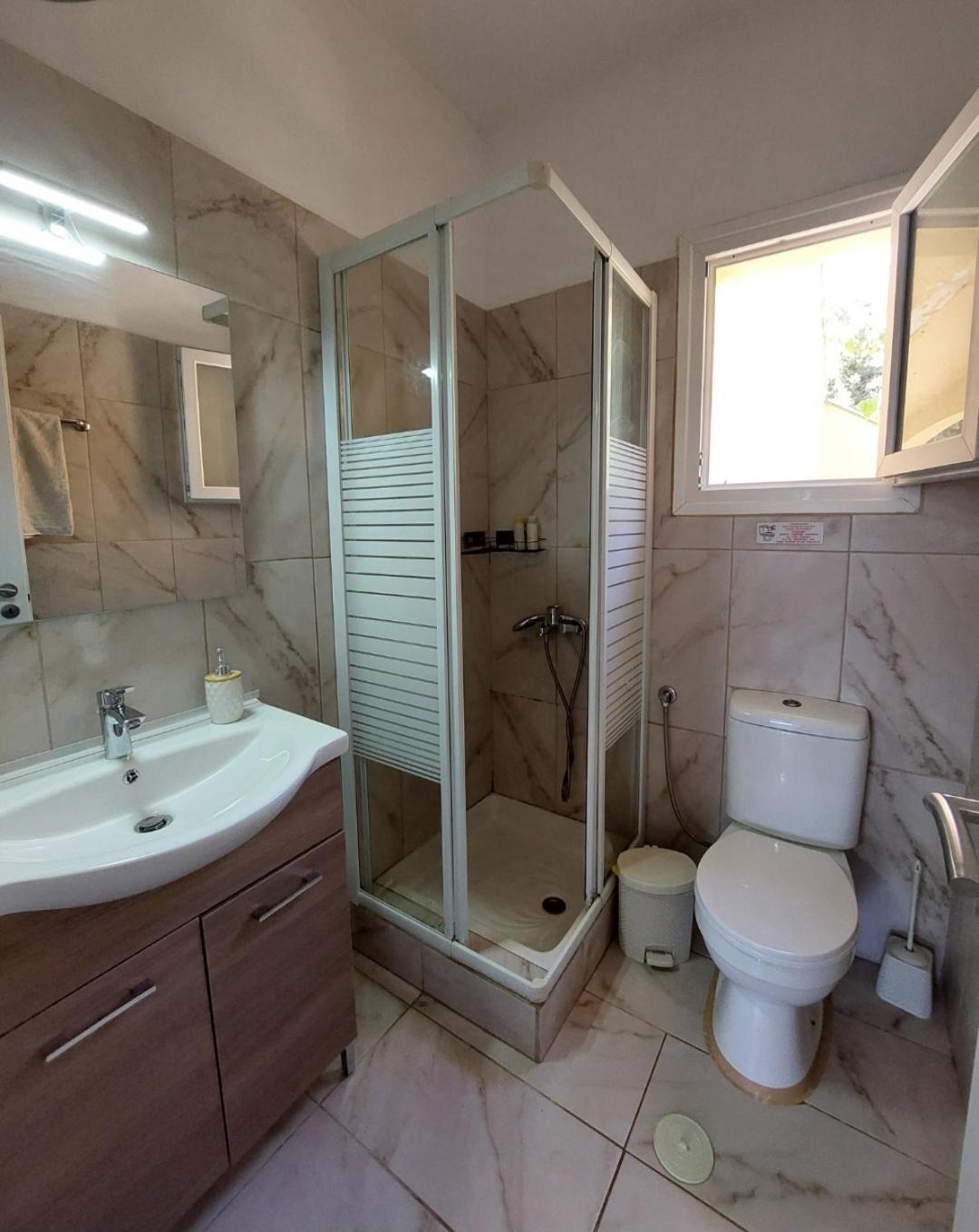 Agioi Deka  Thanos Guesthouse Corfu מראה חיצוני תמונה